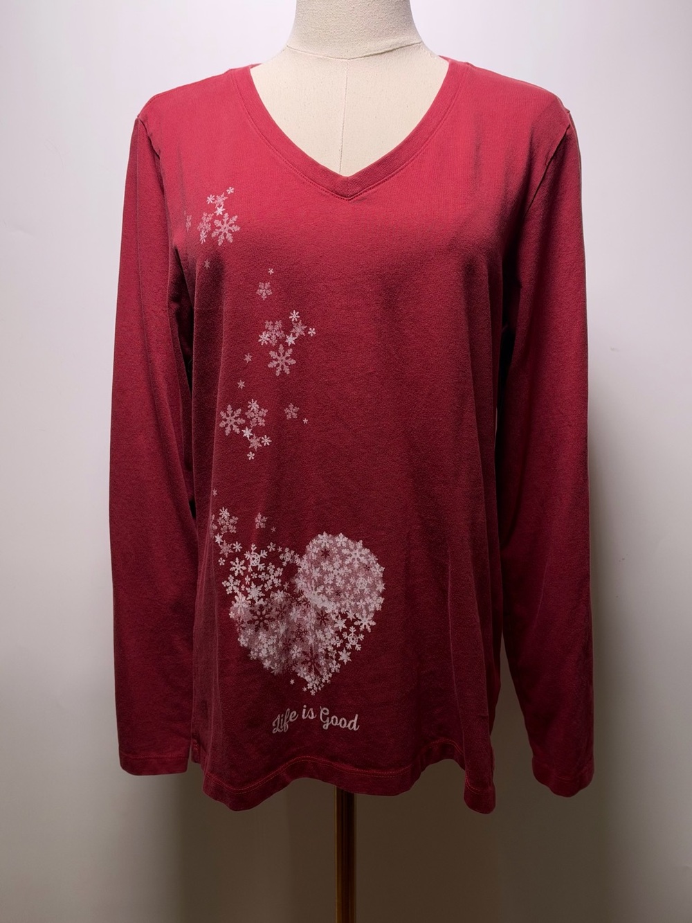 Life Is Good Women's Berry Red V-Neck Sweater with Snowflake Heart Size M